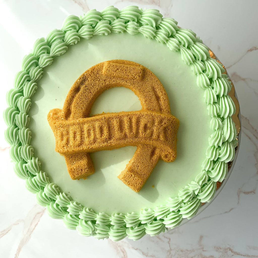 seattle birthday cake vintage cake celebration cake shoreline cake wedding cake wilton sugar mold